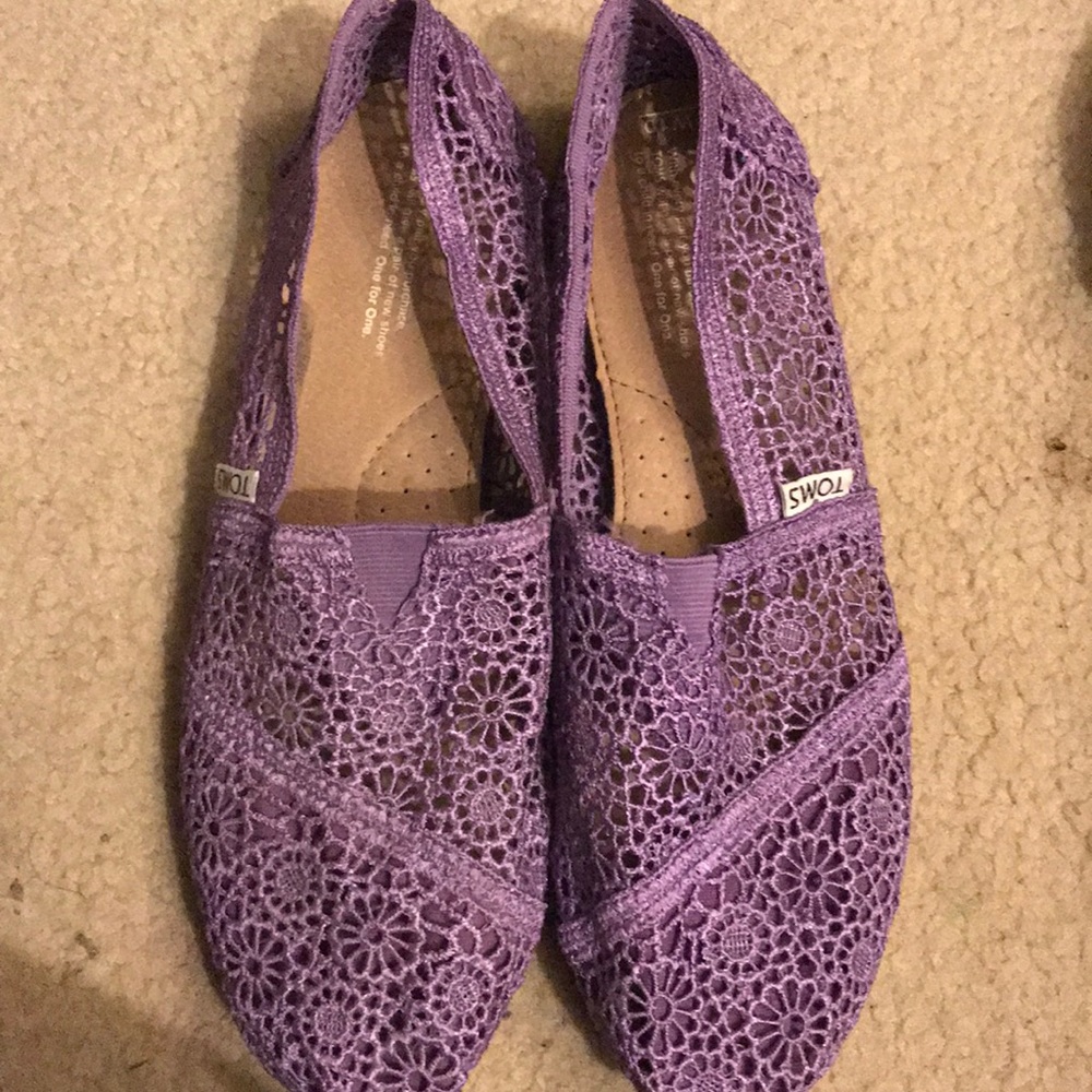 Toms lilac lace flats